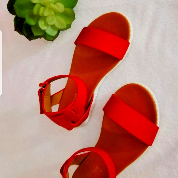 CATHERINE MALANDRINO GIRLS RED SIZE 10 TODDLER SAN - Picture 4 of 10